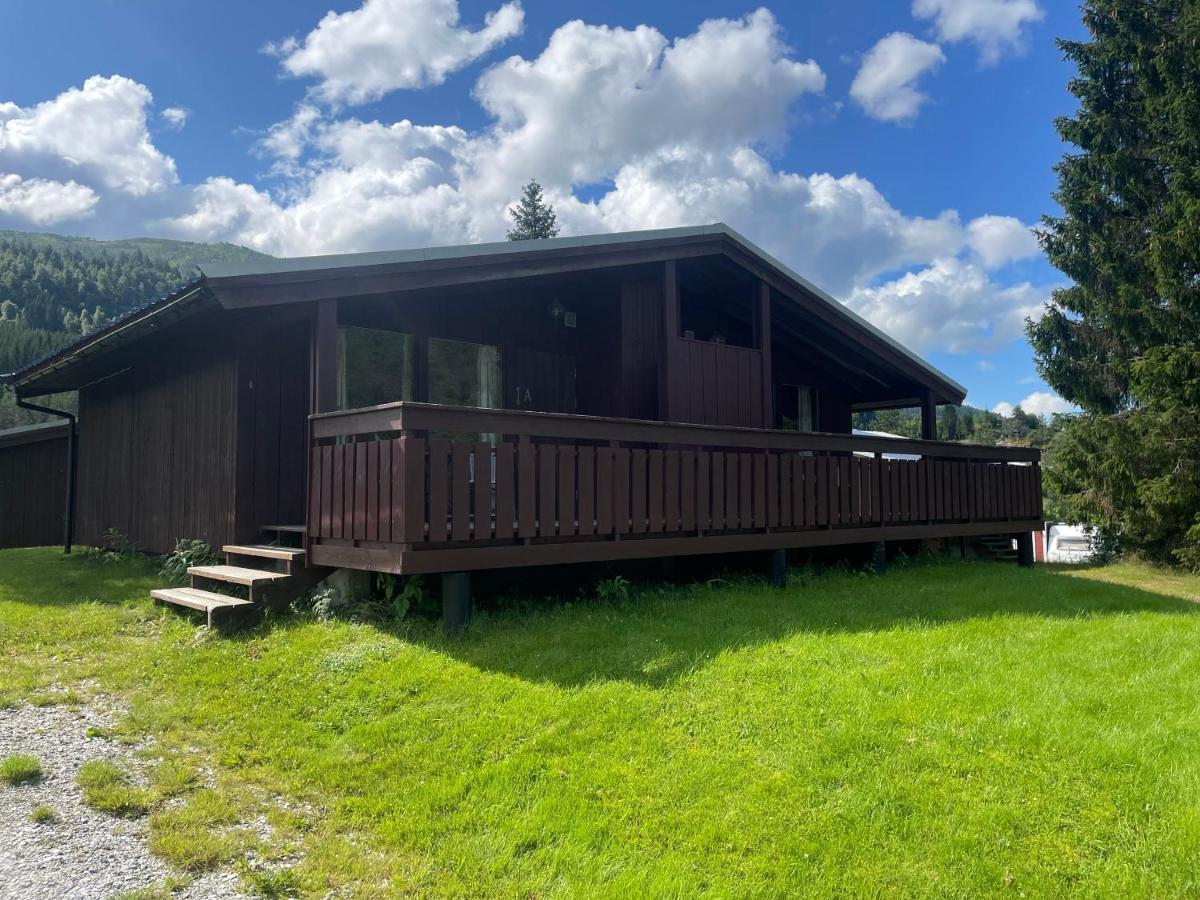 Midttun Camping Og Feriehytter Vossestrand Buitenkant foto