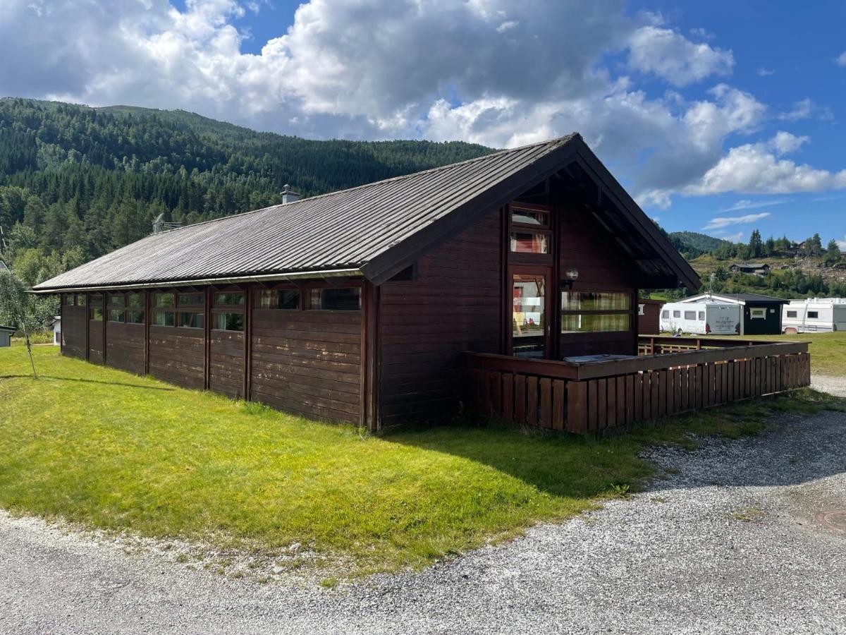 Midttun Camping Og Feriehytter Vossestrand Buitenkant foto
